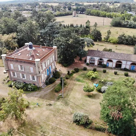Couette-café Château Lagaillarde 3*